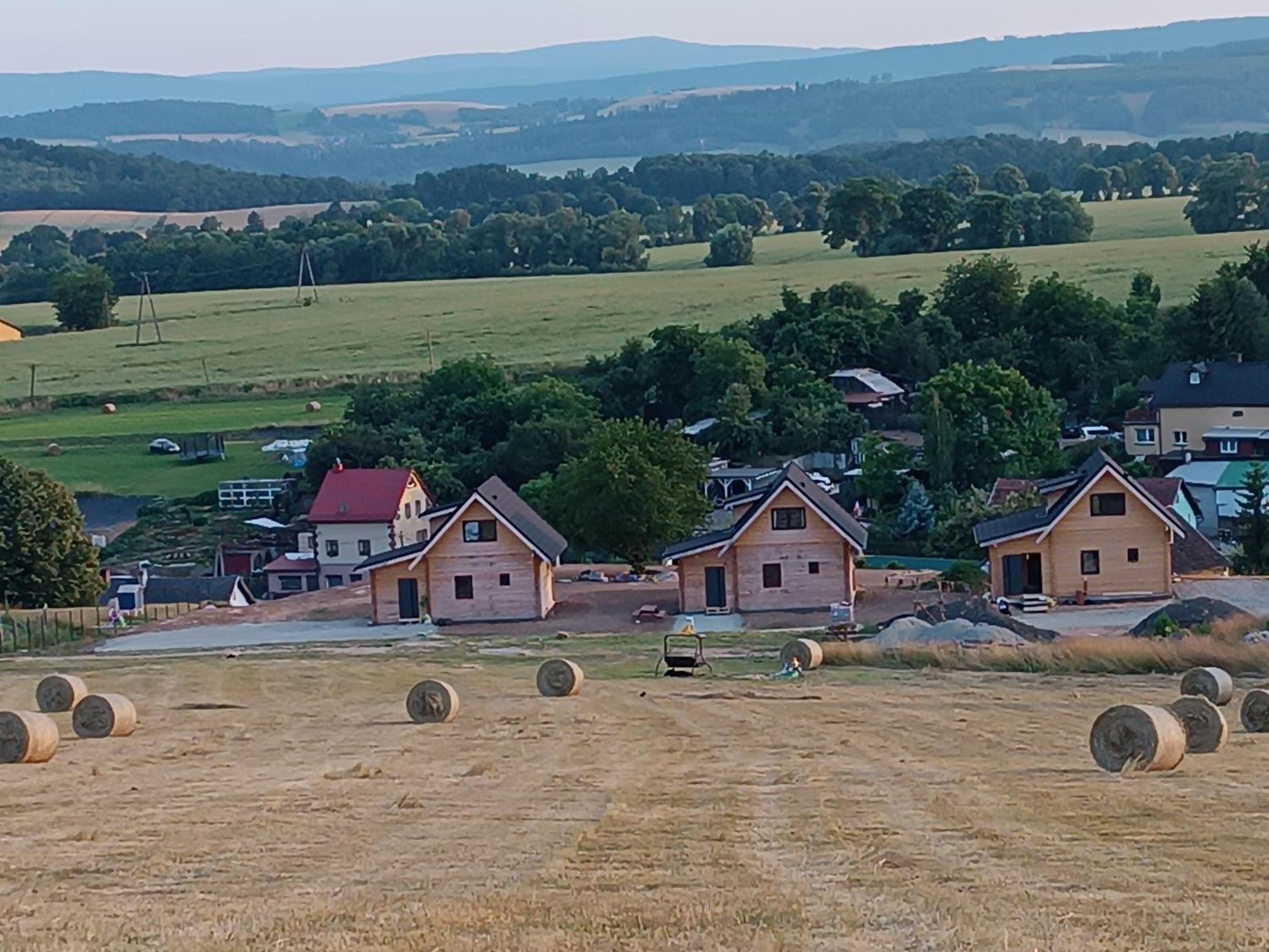 Domki Osada Bozkow W Kotlinie Klodzkiej Bagian luar foto